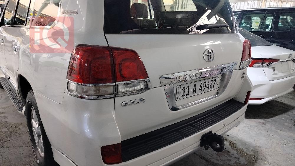 تويوتا لاندكروزر